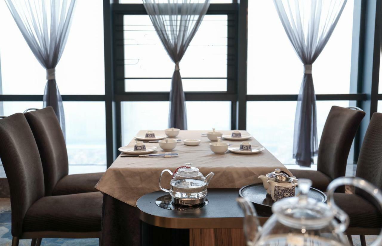 Venus Royal Hotel Foshan Kuiqi Road Metro Station 외부 사진