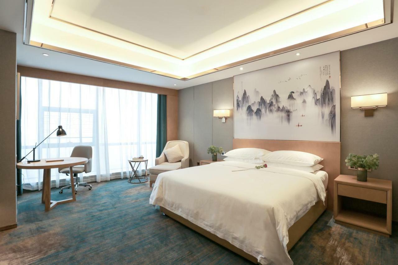 Venus Royal Hotel Foshan Kuiqi Road Metro Station 외부 사진